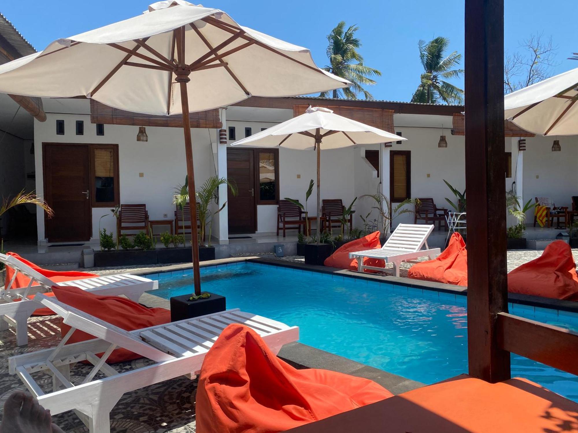 Hotel Cape Rose Gili Trawangan Esterno foto