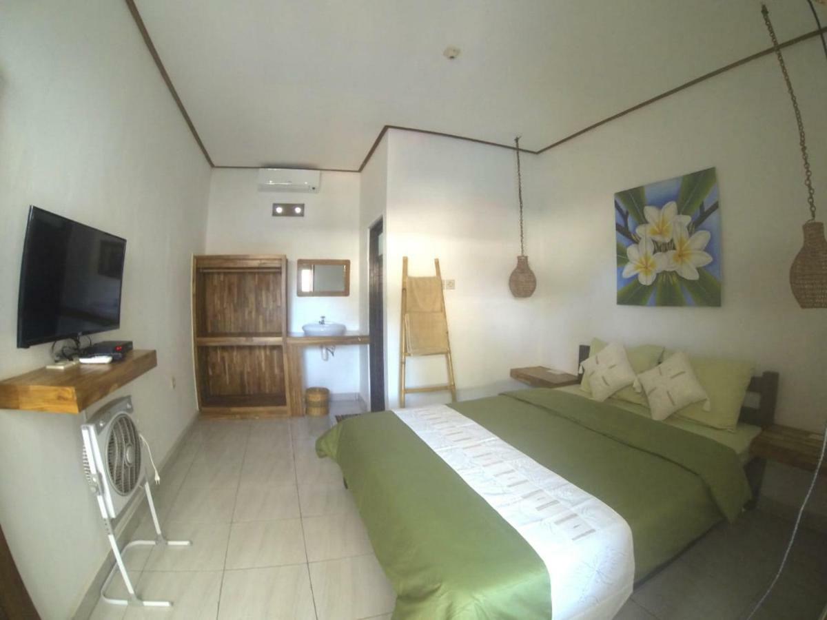 Hotel Cape Rose Gili Trawangan Esterno foto